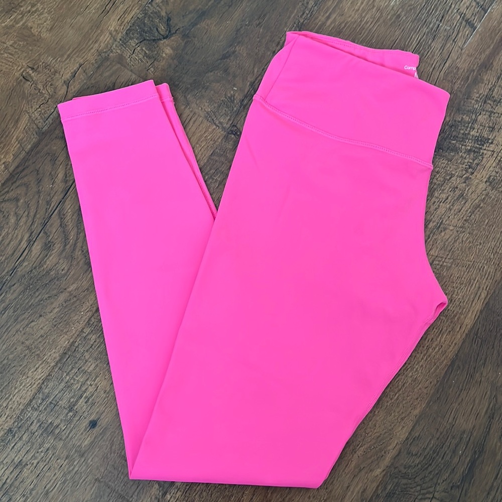 NWOT bubblegum pink workout leggings